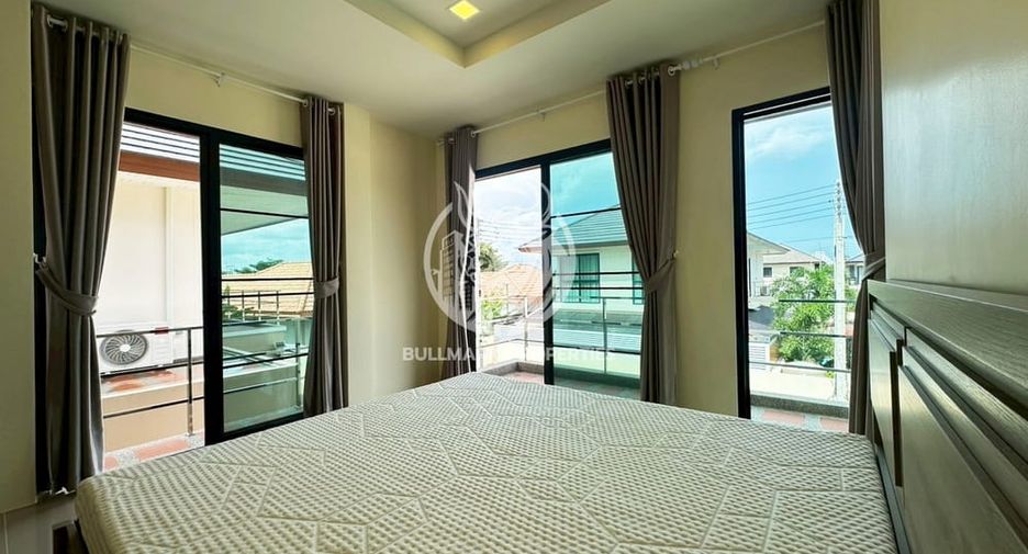 For rent 4 bedrooms house in Bang Lamung, Chonburi