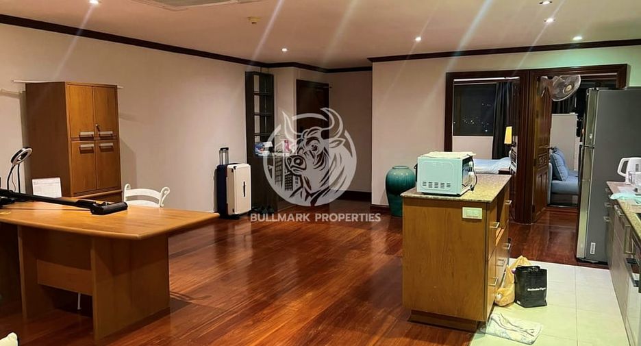 For rent 2 bedrooms condo in Bang Lamung, Chonburi