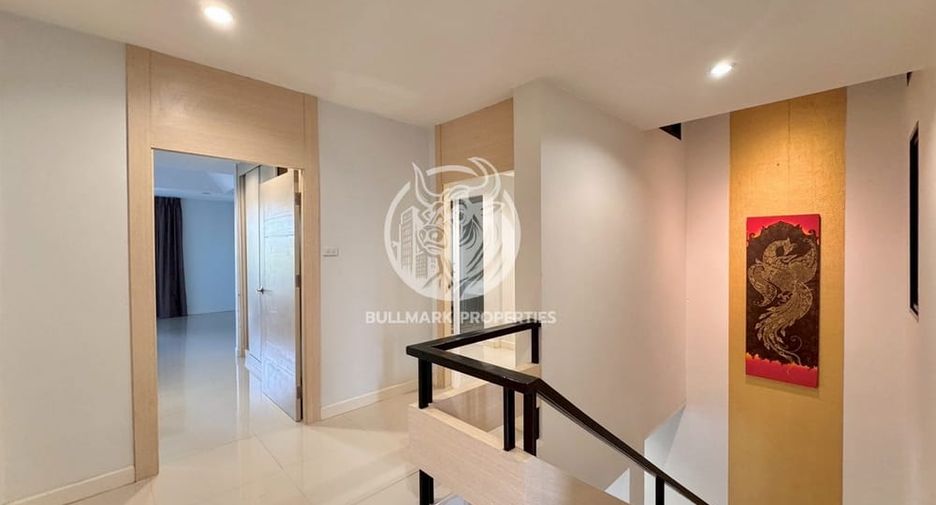 Haus zur Miete mit 3 Zimmer in Bang Lamung, Chonburi