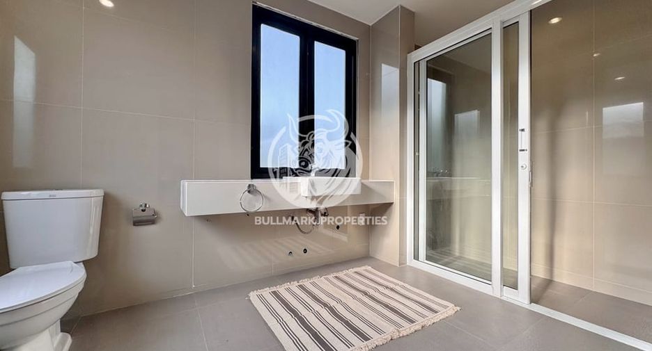 Haus zur Miete mit 3 Zimmer in Bang Lamung, Chonburi
