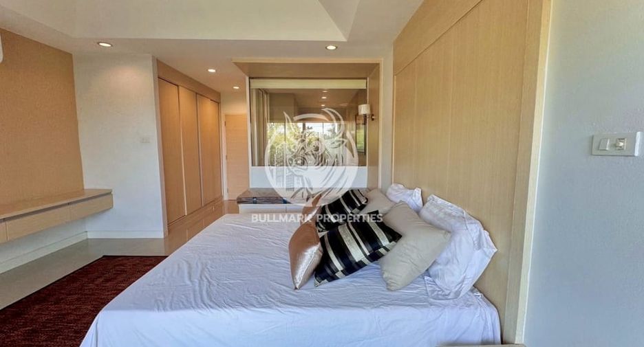 Casa en alquiler de 3 habitaciones en Bang Lamung, Chonburi