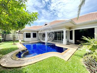 Villa en alquiler y en venta de 3 habitaciones en Bang Lamung, Chonburi