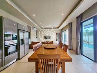 Villa en alquiler de 3 habitaciones en Bang Lamung, Chonburi