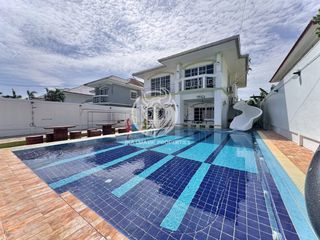 Villa en alquiler de 8 habitaciones en Bang Lamung, Chonburi