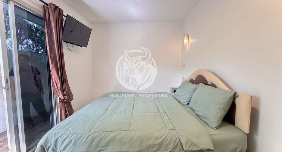 For rent 8 bedrooms villa in Bang Lamung, Chonburi