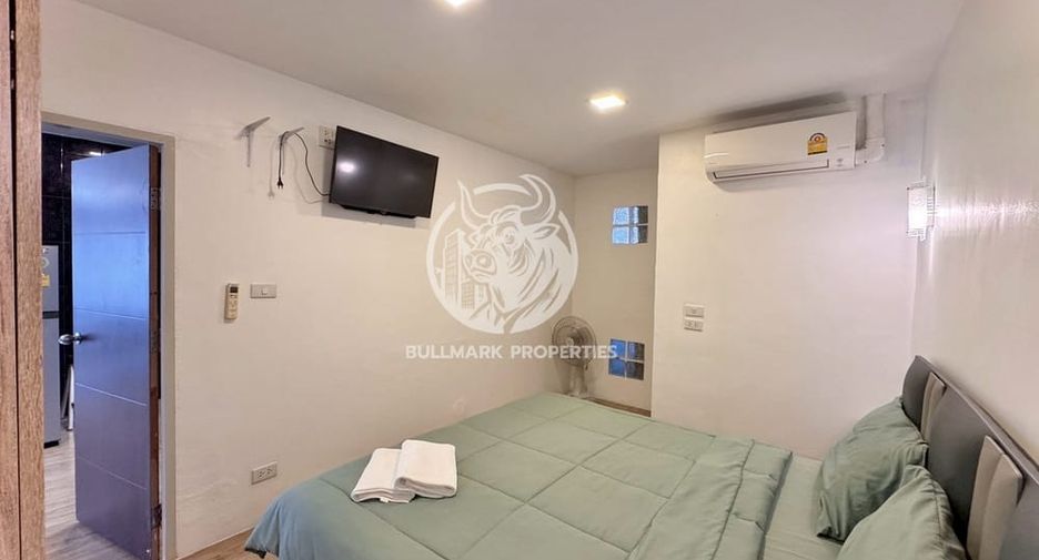 For rent 8 bedrooms villa in Bang Lamung, Chonburi