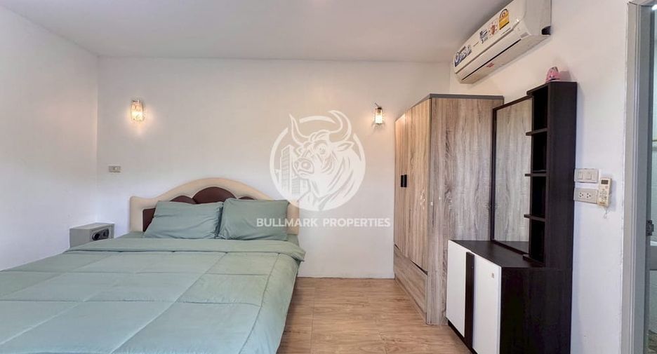 For rent 8 bedrooms villa in Bang Lamung, Chonburi