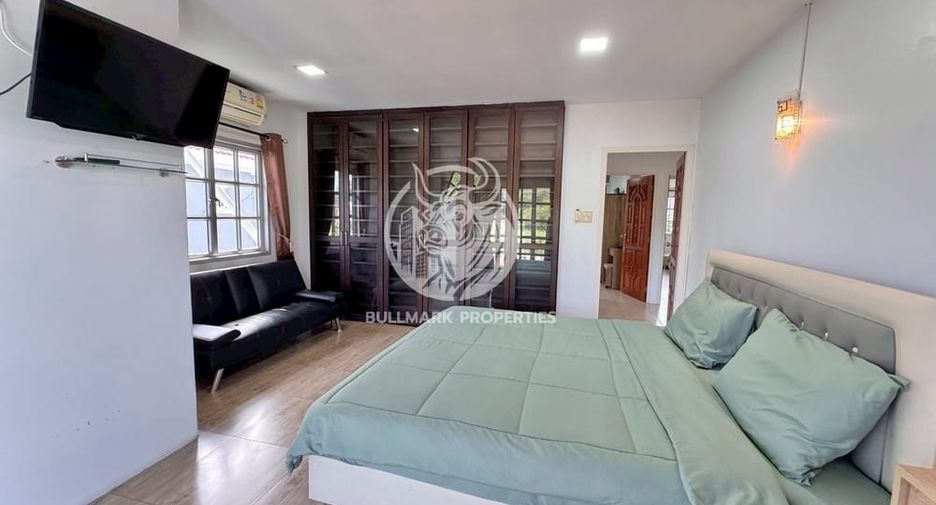 For rent 8 bedrooms villa in Bang Lamung, Chonburi
