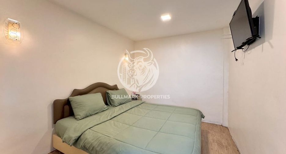 For rent 8 bedrooms villa in Bang Lamung, Chonburi