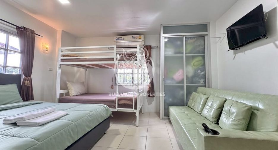 For rent 8 bedrooms villa in Bang Lamung, Chonburi