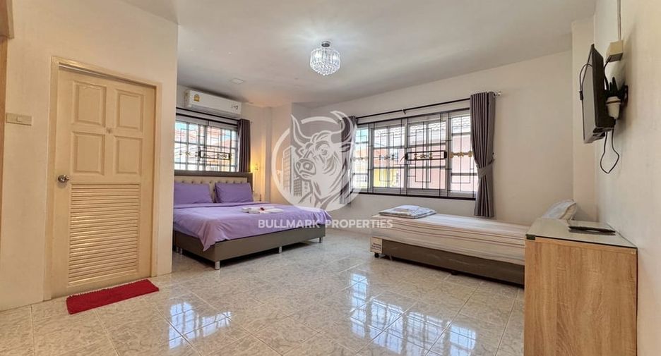 Villa zur Miete mit 6 Zimmer in Bang Lamung, Chonburi
