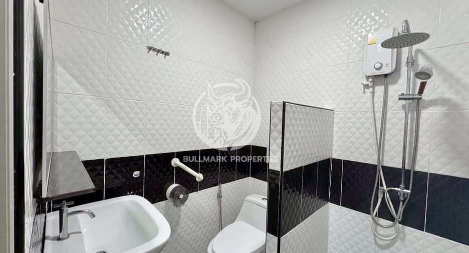 Villa zur Miete mit 6 Zimmer in Bang Lamung, Chonburi