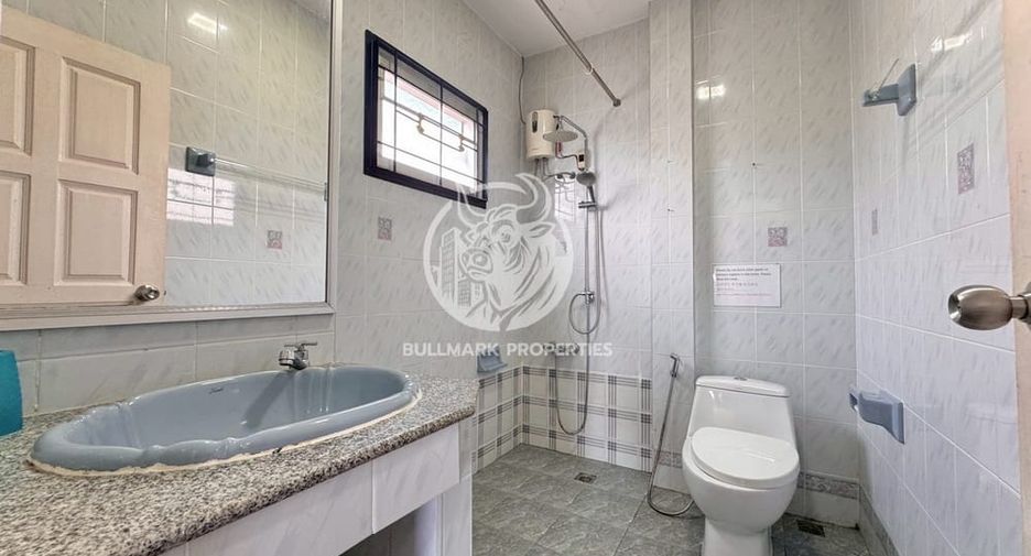 Villa zur Miete mit 6 Zimmer in Bang Lamung, Chonburi