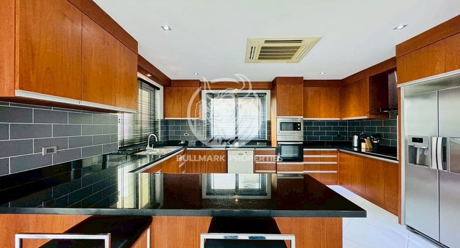 For rent 4 bedrooms house in Bang Lamung, Chonburi