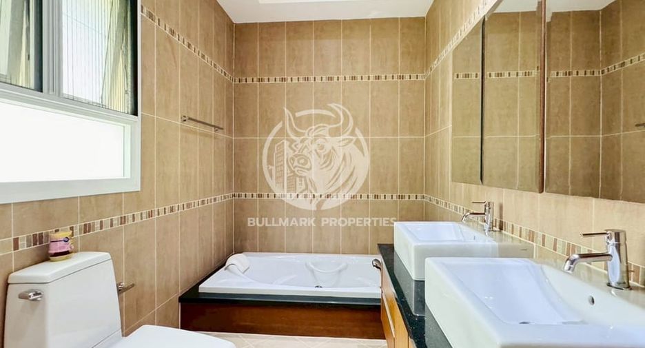 For rent 4 bedrooms house in Bang Lamung, Chonburi