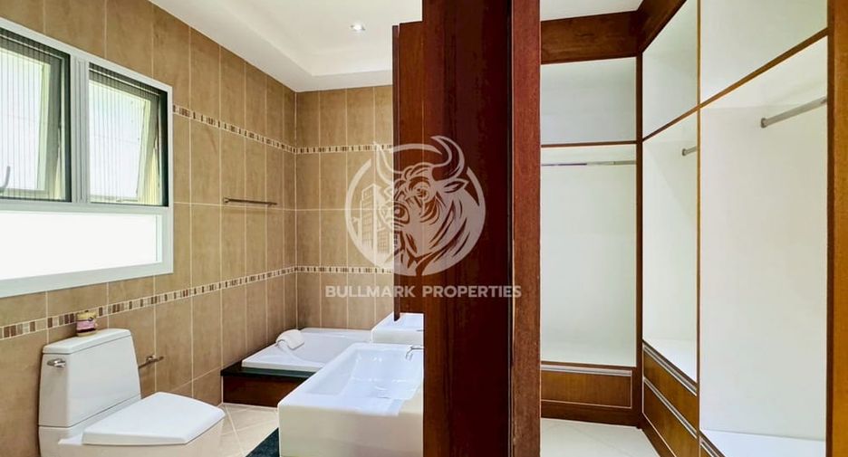For rent 4 bedrooms house in Bang Lamung, Chonburi
