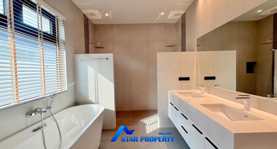 À vendre 4 chambres villa à Hua Hin, Prachuap Khiri Khan