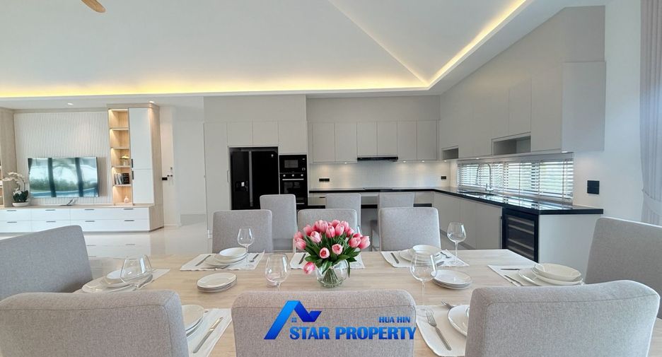 À vendre 4 chambres villa à Hua Hin, Prachuap Khiri Khan