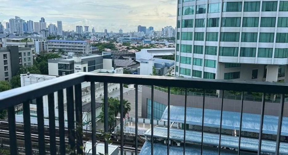 For rent 2 bedrooms condo in Khlong Toei, Bangkok