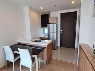 À louer 1 chambre condo à Phra Khanong, Bangkok