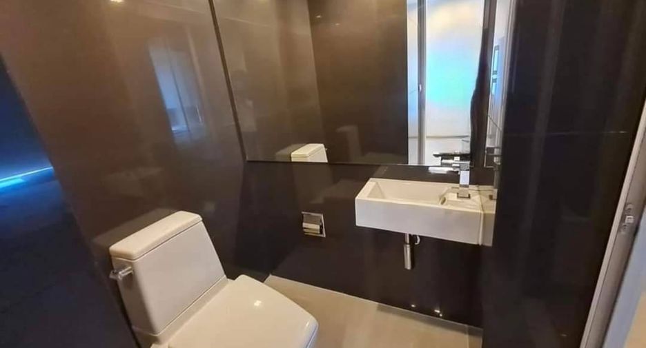 À louer 1 chambre condo à Phra Khanong, Bangkok