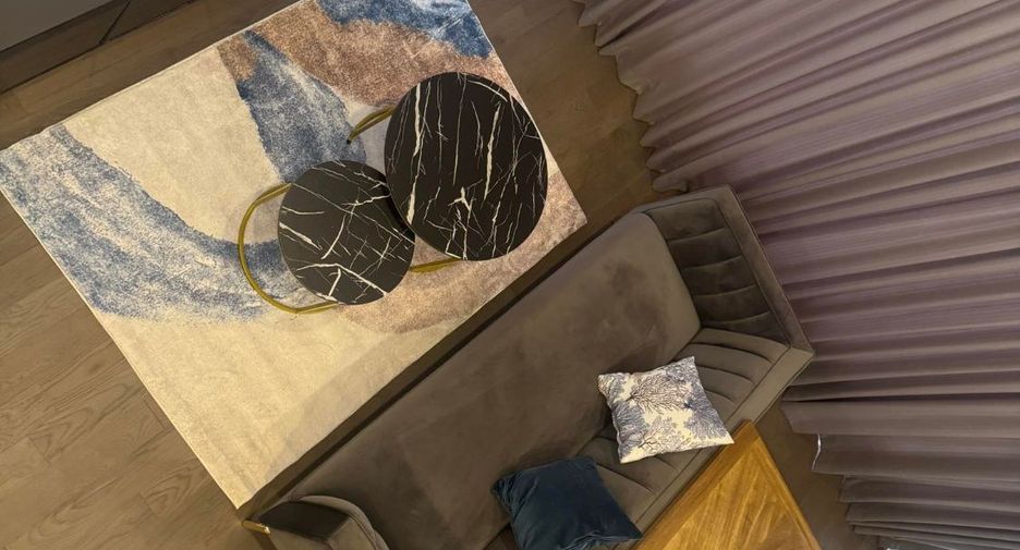 For rent 2 bedrooms condo in Bang Rak, Bangkok