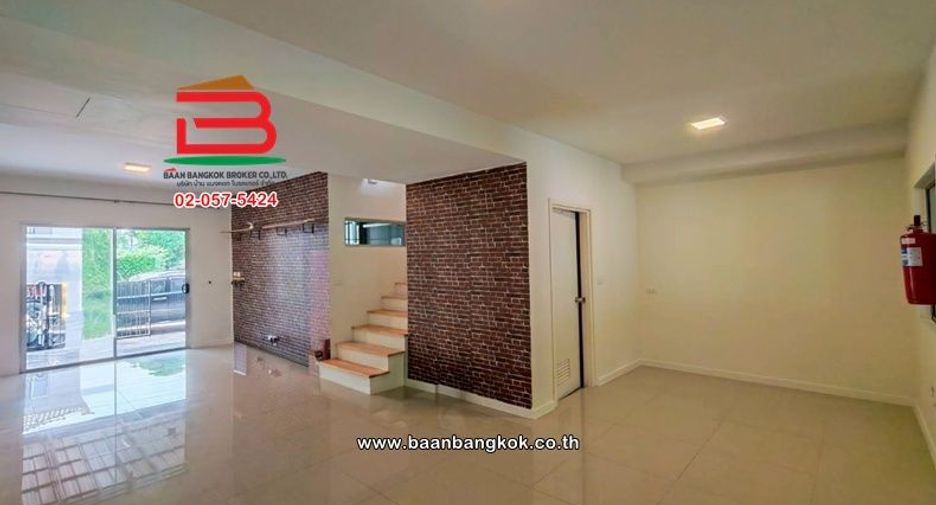 Reihenhaus zum Kauf mit 3 Zimmer in Bang Khen, Bangkok