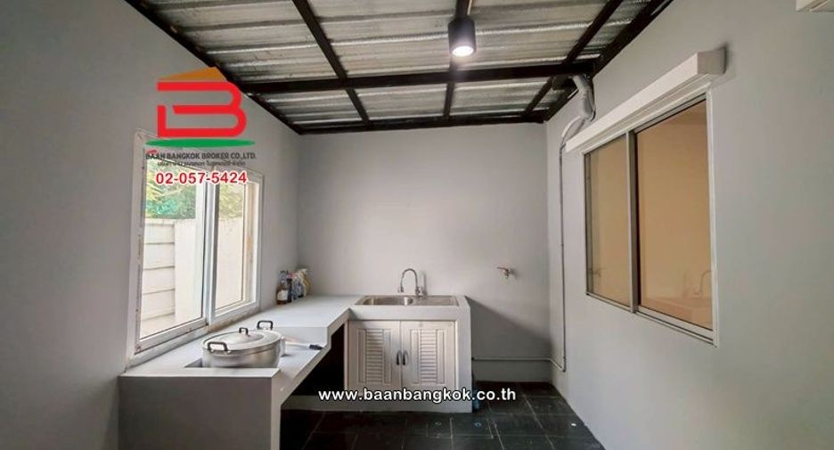 Reihenhaus zum Kauf mit 3 Zimmer in Bang Khen, Bangkok