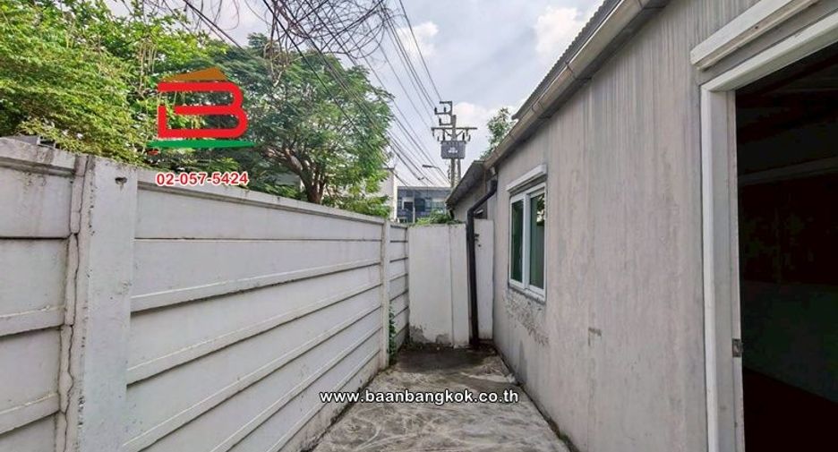 Reihenhaus zum Kauf mit 3 Zimmer in Bang Khen, Bangkok