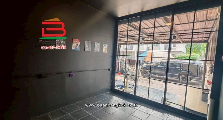Reihenhaus zum Kauf mit 3 Zimmer in Bang Khen, Bangkok