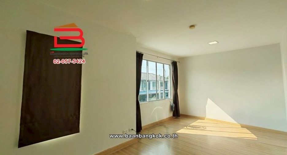 Reihenhaus zum Kauf mit 3 Zimmer in Bang Khen, Bangkok