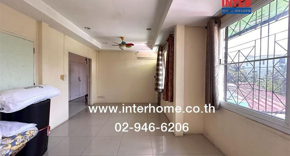 Reihenhaus zum Kauf mit 2 Zimmer in Khan Na Yao, Bangkok
