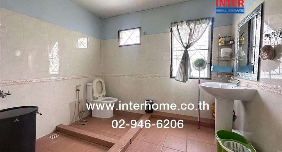 Reihenhaus zum Kauf mit 2 Zimmer in Khan Na Yao, Bangkok