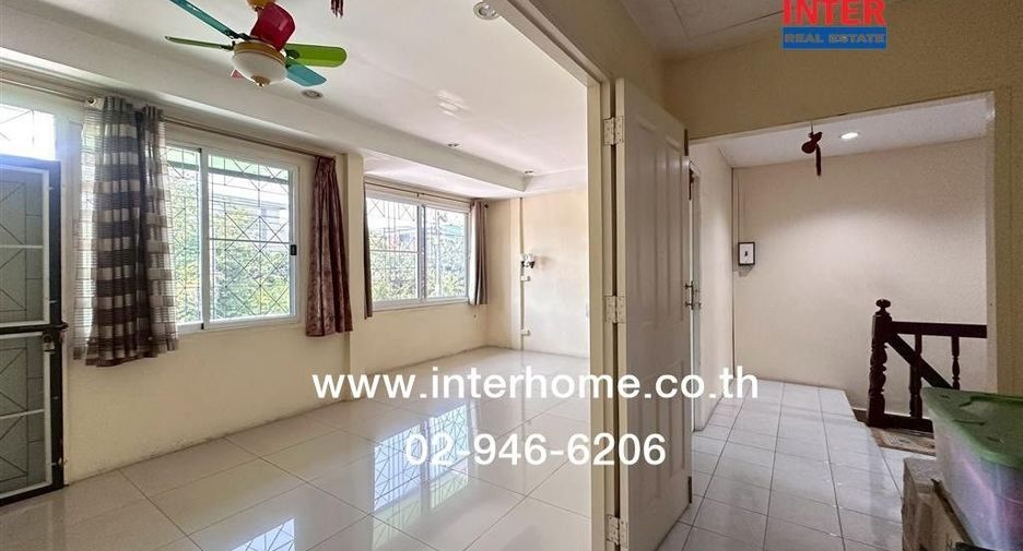 Reihenhaus zum Kauf mit 2 Zimmer in Khan Na Yao, Bangkok