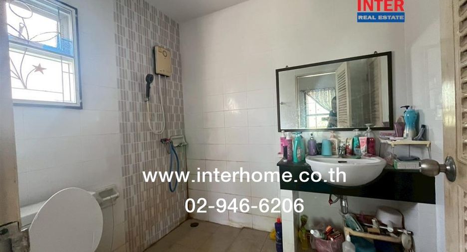 For sale 4 bedrooms house in Khan Na Yao, Bangkok