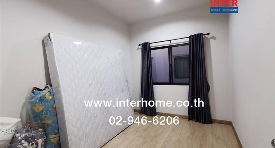 Продажа 4 спальни таунхаус в Sai Noi, Нонтабури