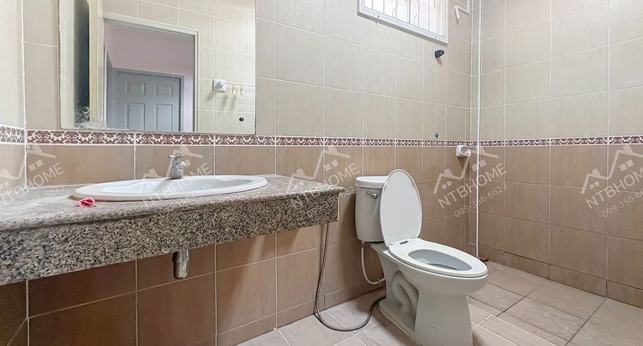 For sale 3 bedrooms townhouse in Bang Bua Thong, Nonthaburi