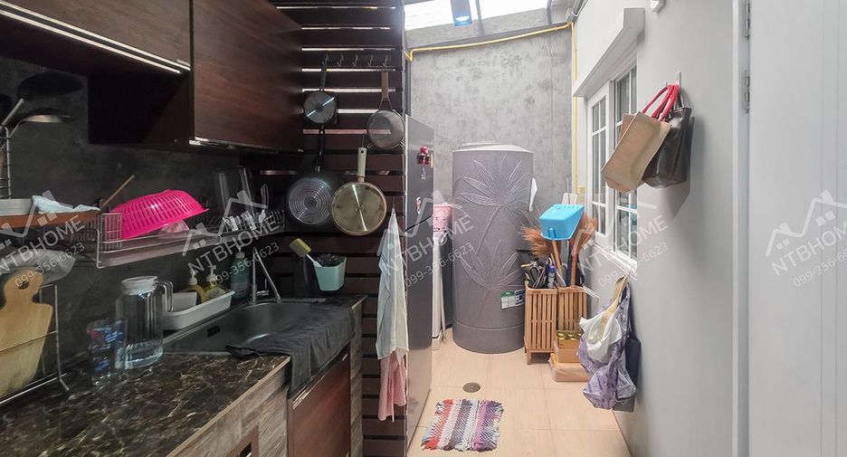For sale 3 bedrooms townhouse in Mueang Nonthaburi, Nonthaburi