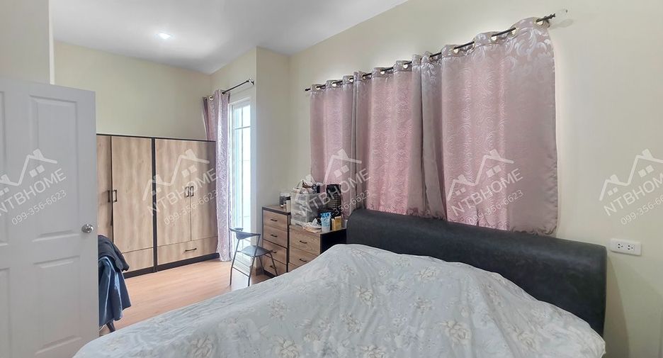 For sale 3 bedrooms townhouse in Mueang Nonthaburi, Nonthaburi