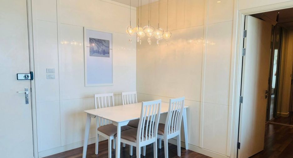 For rent 2 bedrooms condo in Thon Buri, Bangkok
