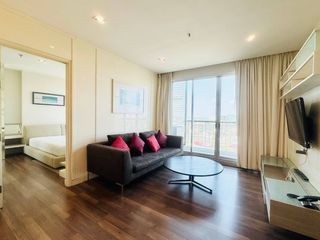 For rent 2 bedrooms condo in Thon Buri, Bangkok