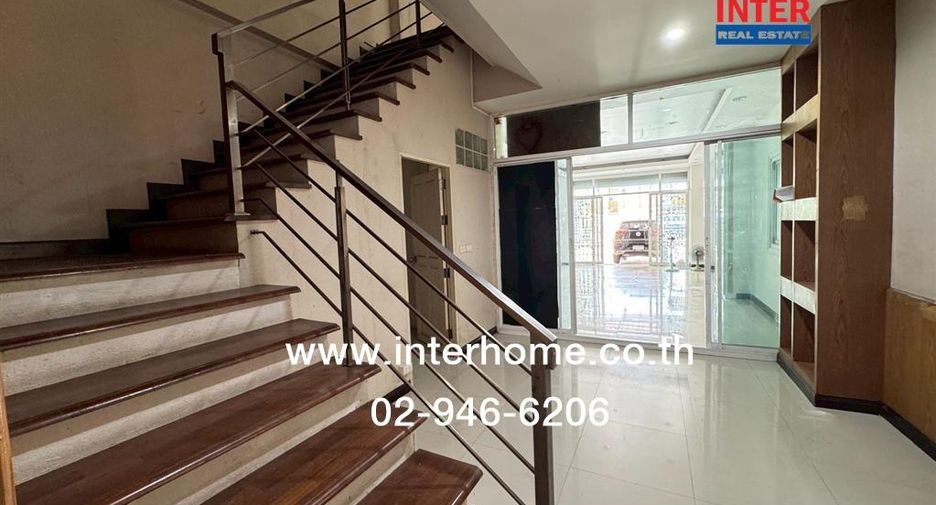 For sale 4 bedrooms retail Space in Bang Khae, Bangkok