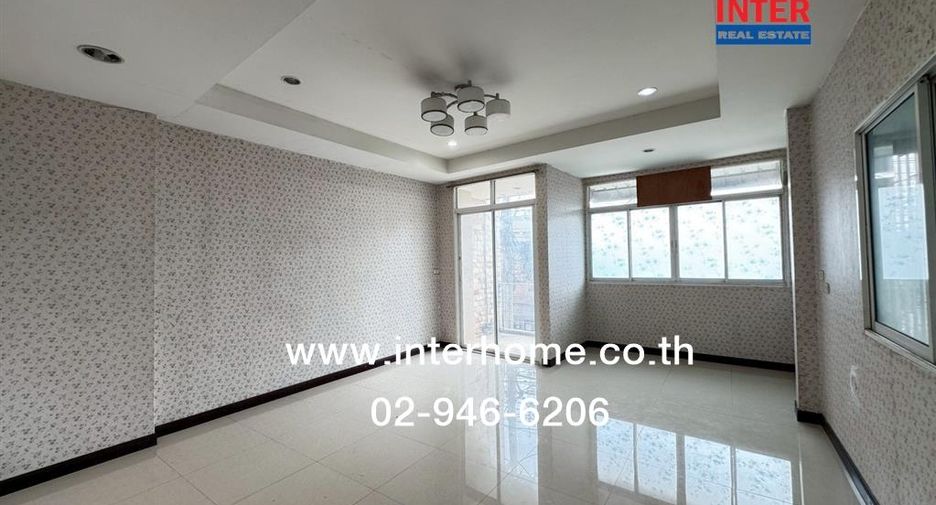 For sale 4 bedrooms retail Space in Bang Khae, Bangkok