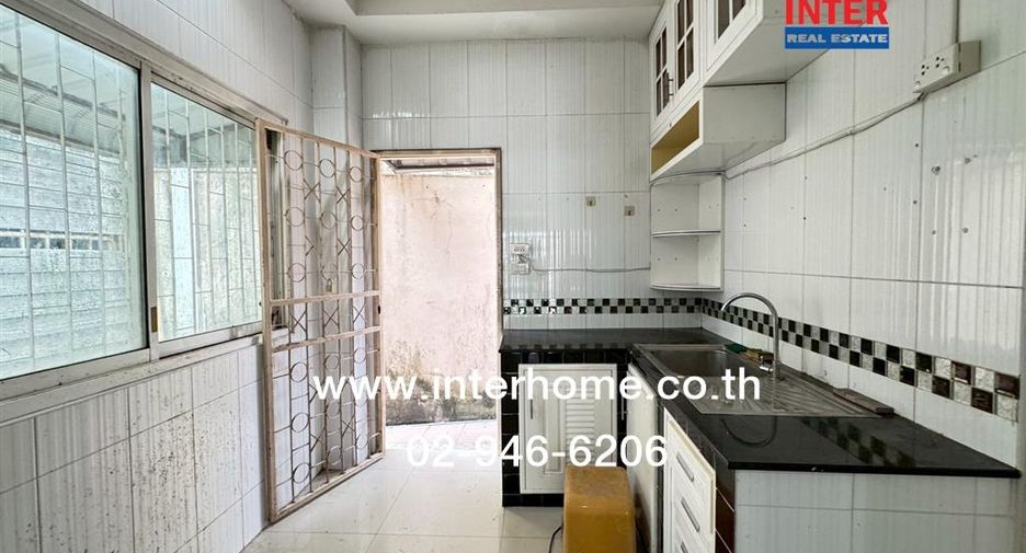 For sale 4 bedrooms retail Space in Bang Khae, Bangkok