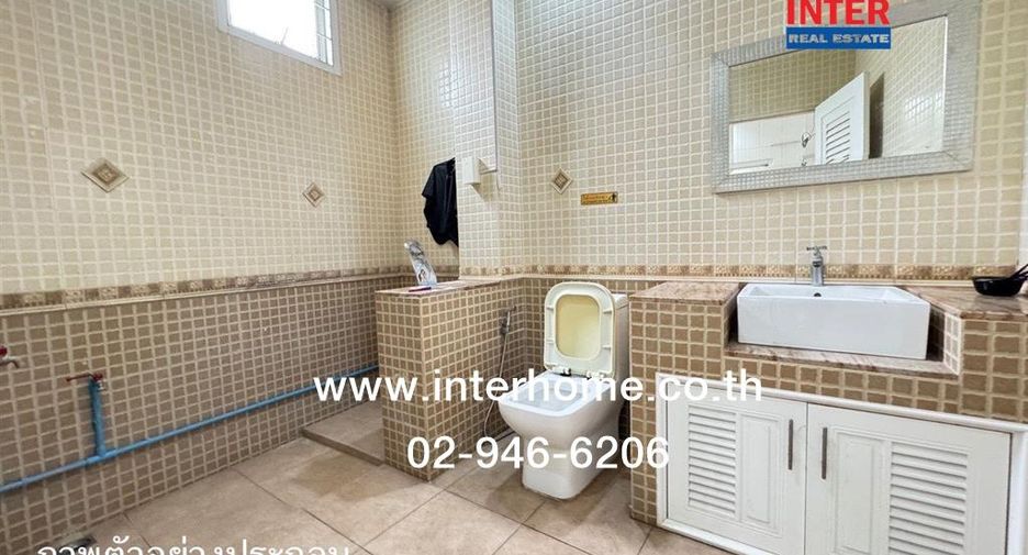 For sale 4 bedrooms retail Space in Bang Khae, Bangkok
