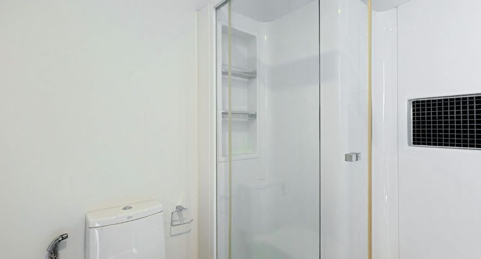 For sale 1 bed condo in Phra Khanong, Bangkok