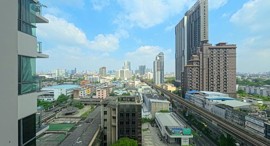 For sale 1 bed condo in Phra Khanong, Bangkok