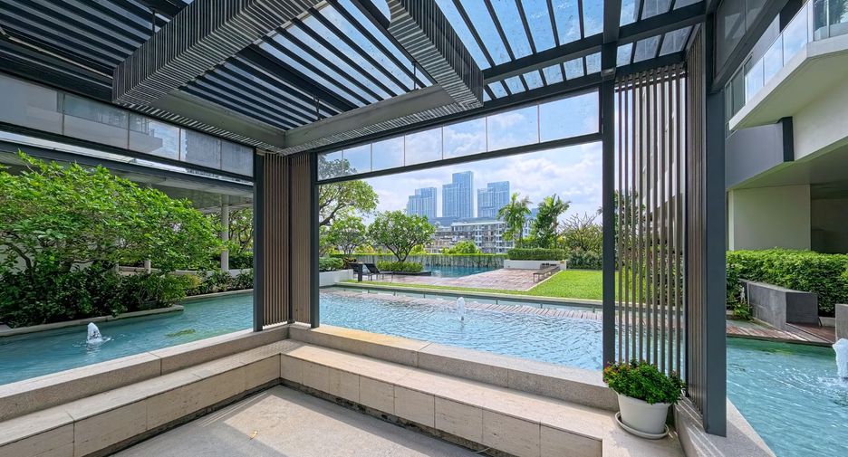For sale 1 bed condo in Phra Khanong, Bangkok