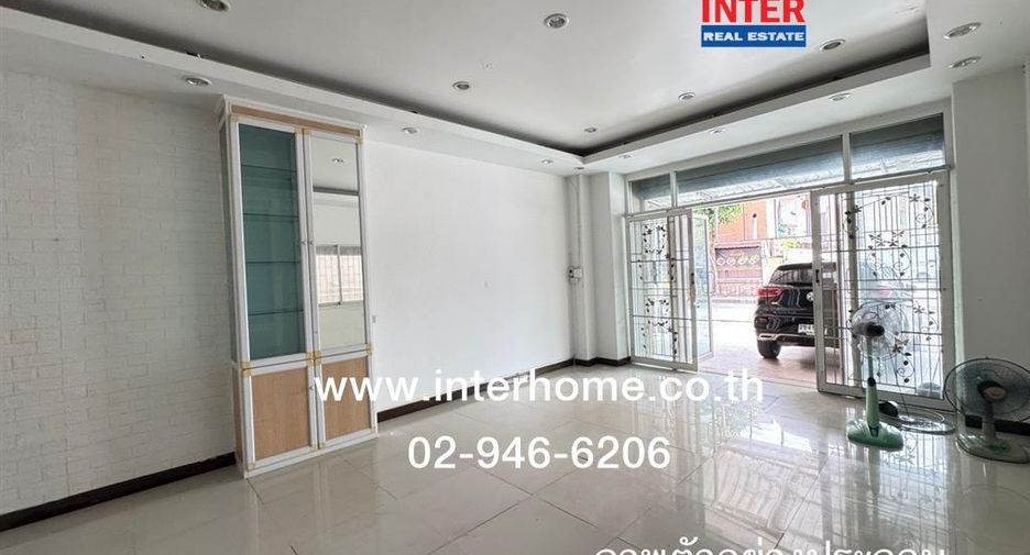 For sale 4 bedrooms retail Space in Bang Khae, Bangkok