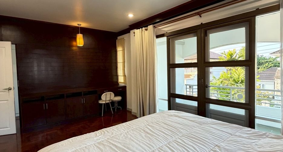 For rent 3 bedrooms house in Mueang Chiang Mai, Chiang Mai